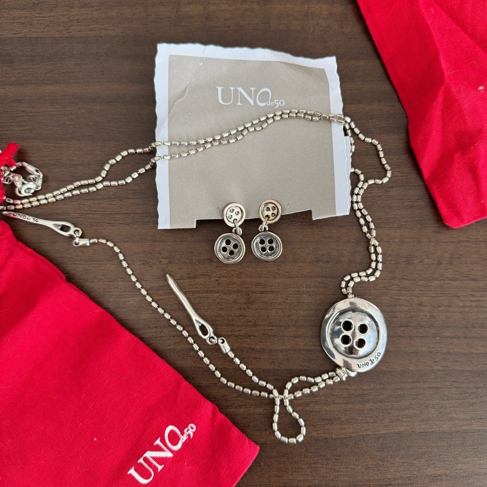 UNO DE 50 Sewn Button Necklace and Earrings